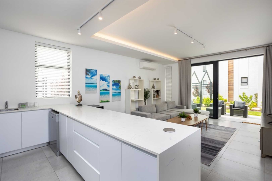 To Let 2 Bedroom Property for Rent in Val De Vie Estate Western Cape